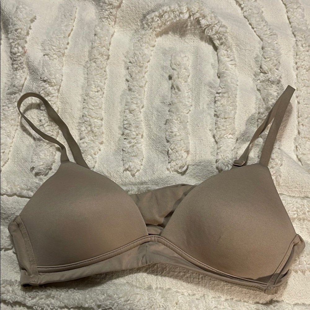 Seamless Tan Bra 36a #2513